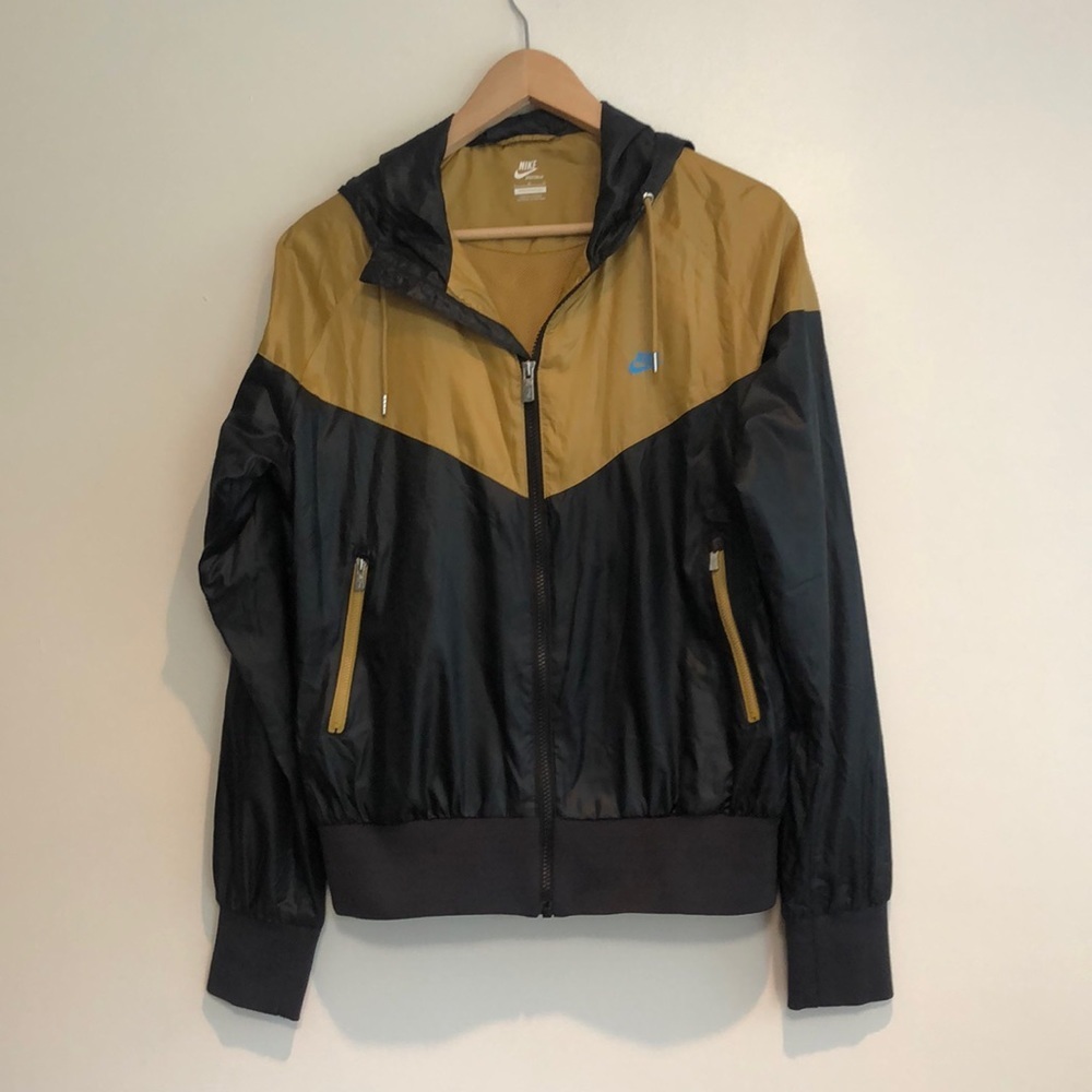 NIKE Windbreaker zip Up jacket women’s large black and gold